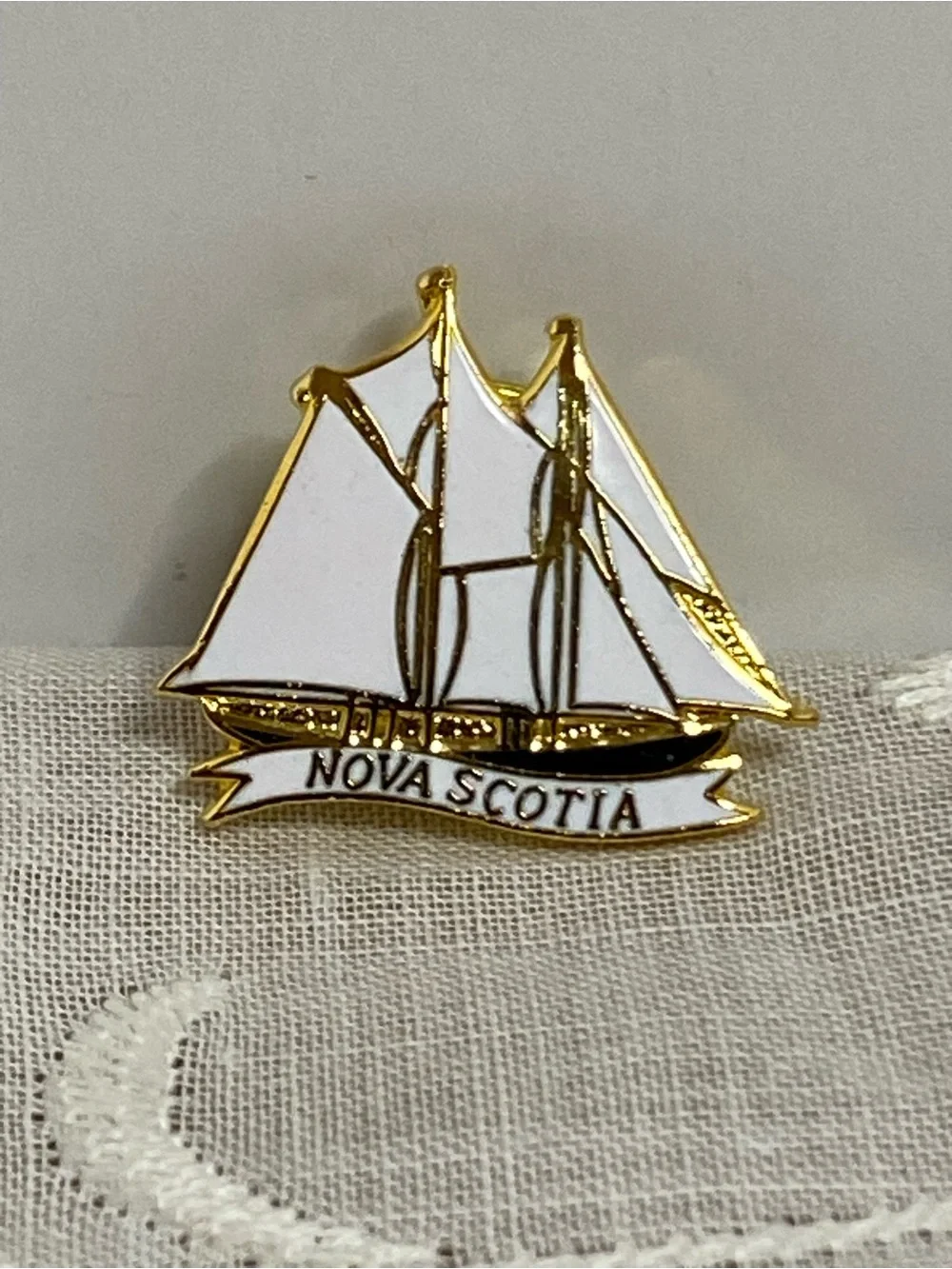 Vintage Nova Scotia Schooner Sailboat White Enamel Lapel Pin Gold Tone